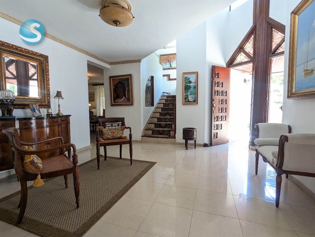 Casa en Venta en Altos de Arroyo Hondo II, 801m2 Solar en República Dominicana