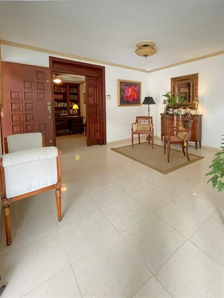 Casa en Venta en Altos de Arroyo Hondo II, 801m2 Solar en República Dominicana