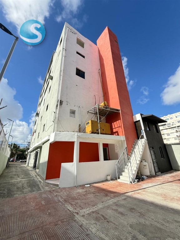 Edificio Comercial en Venta y Alquiler en Bella Vista en República Dominicana