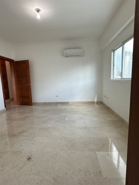 Apartamento en Venta y Alquiler en Los Cacicazgos en República Dominicana