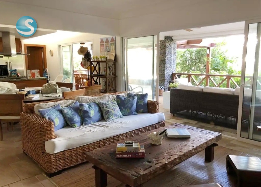 Apartamento Amplio Amueblado en Las Terrenas, Frente a Playa