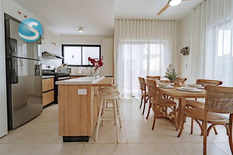 Villa de 2 Niveles en Vista Cana con Vista Privilegiada en República Dominicana