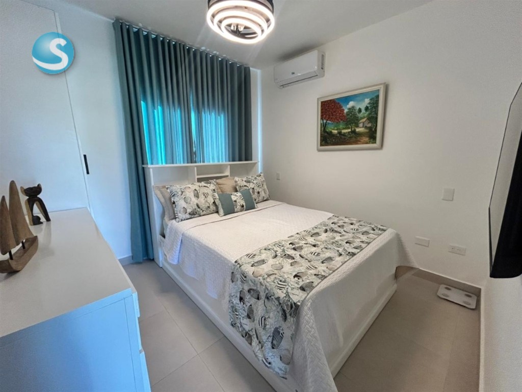 Villa amueblada en venta o alquiler frente a Boca Marina en República Dominicana