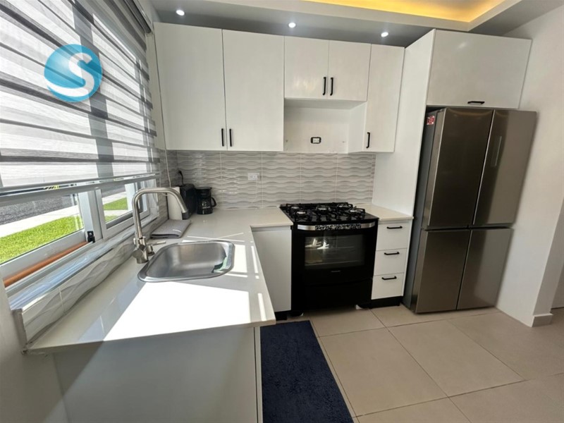 Villa amueblada en venta o alquiler frente a Boca Marina en República Dominicana