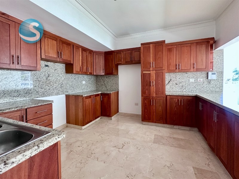 Apartamento en Venta y Alquiler en Los Cacicazgos, 250 m² en República Dominicana