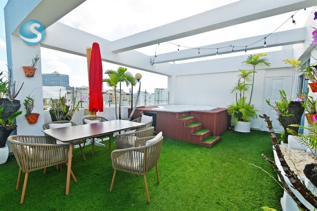 Penthouse en Venta de 3 Niveles en Evaristo Morales