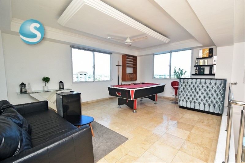 Penthouse en Venta de 3 Niveles en Evaristo Morales en República Dominicana