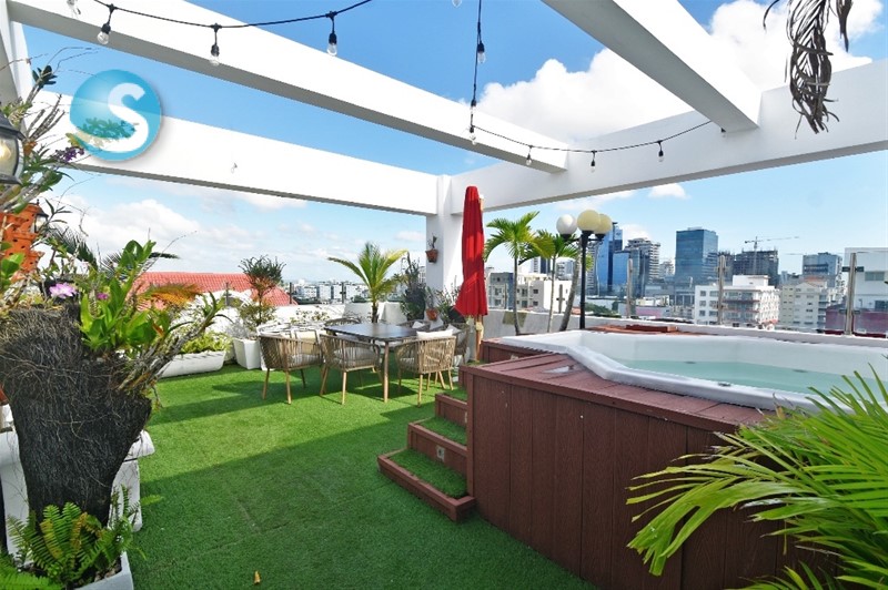 Penthouse en Venta de 3 Niveles en Evaristo Morales en República Dominicana