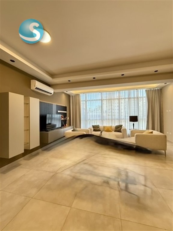 Apartamento moderno en Evaristo Morales, 125 m² amueblado