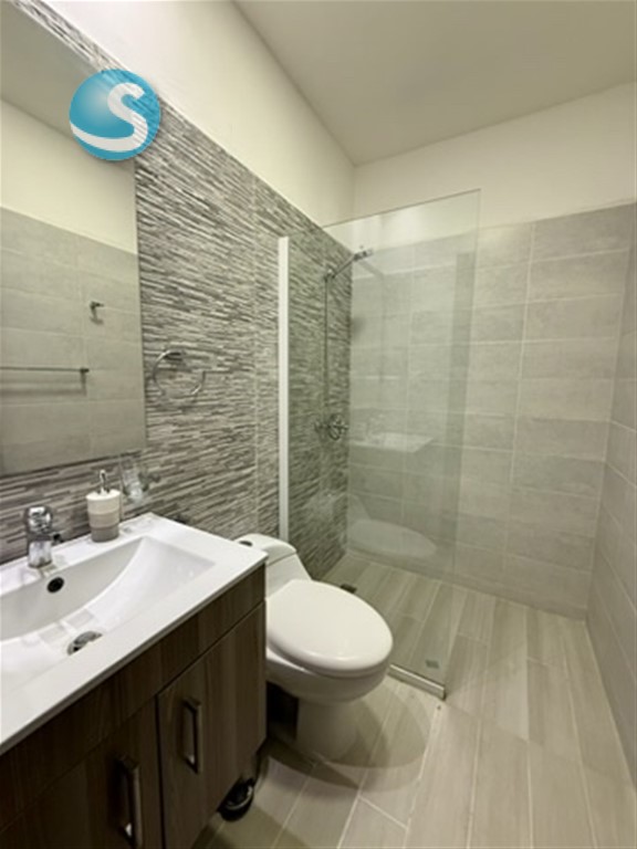 Apartamento moderno en Evaristo Morales, 125 m² amueblado en República Dominicana
