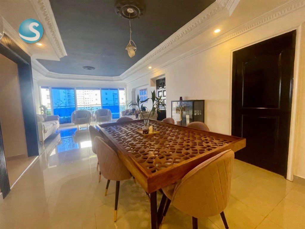 Apartamento Amplio en Venta en Bella Vista, Piso Alto en República Dominicana