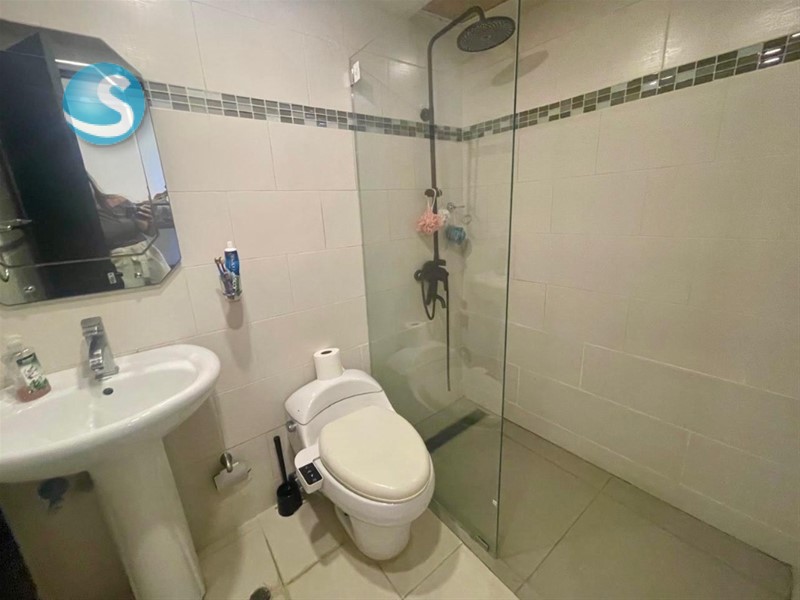 Apartamento Amplio en Venta en Bella Vista, Piso Alto en República Dominicana