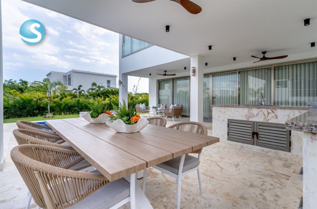 Villa de lujo en venta frente a playa en Nueva Romana en República Dominicana