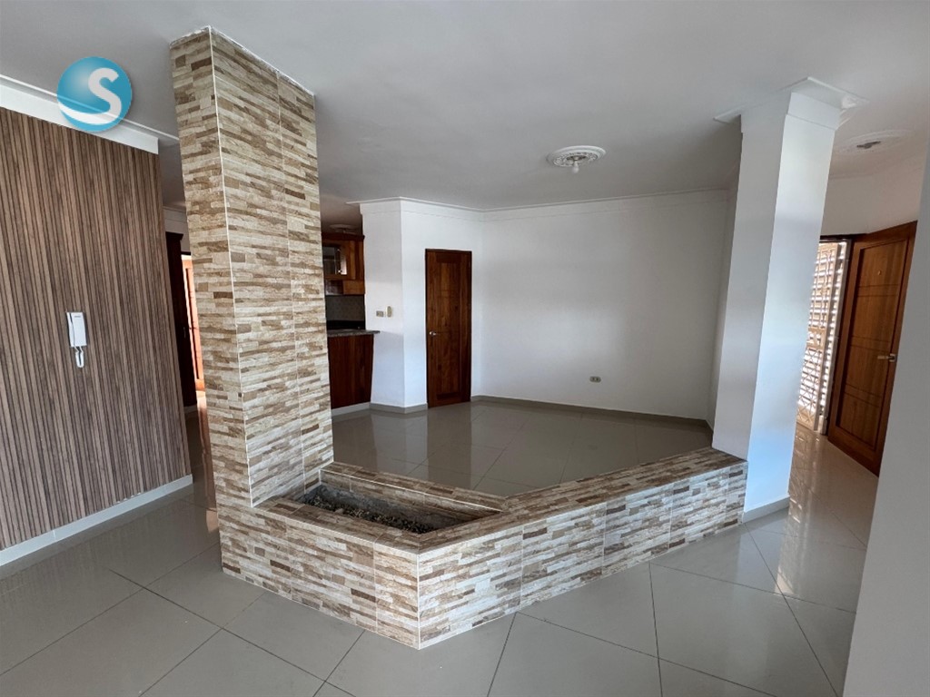 Apartamento en Prado Oriental con Terraza y Estacionamiento