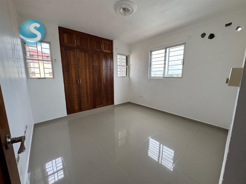 Apartamento en Prado Oriental con Terraza y Estacionamiento en República Dominicana