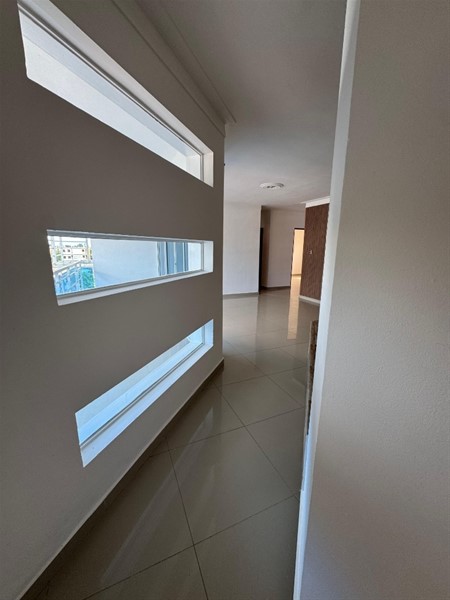 Apartamento en Prado Oriental con Terraza y Estacionamiento en República Dominicana
