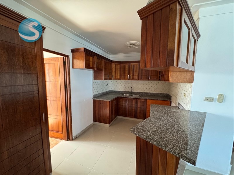 Apartamento en Prado Oriental con Terraza y Estacionamiento en República Dominicana