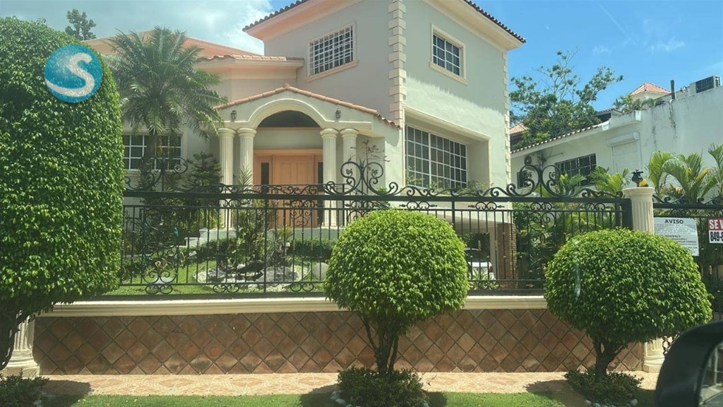 Casa en Altos de Arroyo Hondo III en Venta