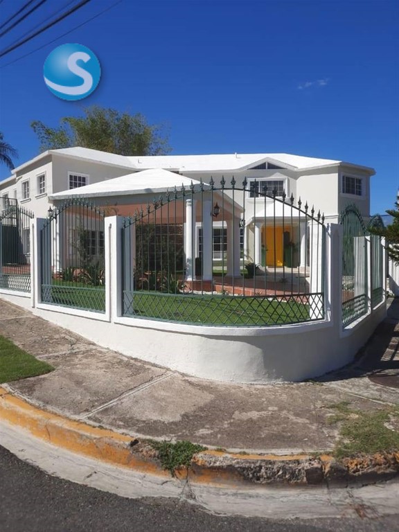 Casa de lujo en Cuesta Hermosa III, Santo Domingo en República Dominicana