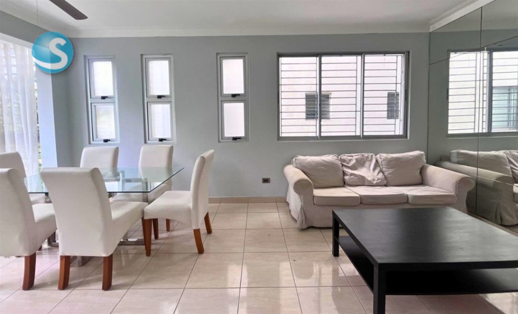 Apartamento en Venta de 2 Habitaciones en Arroyo Hondo Viejo