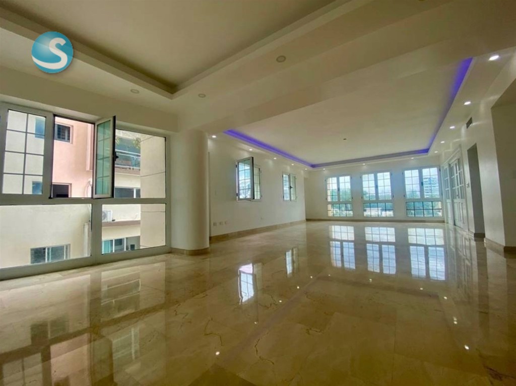 Apartamento de lujo en Los Cacicazgos, Santo Domingo