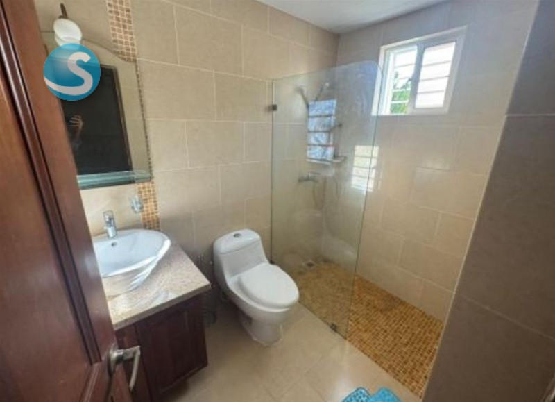 Penthouse en venta en Las Praderas con patio y parqueos en República Dominicana