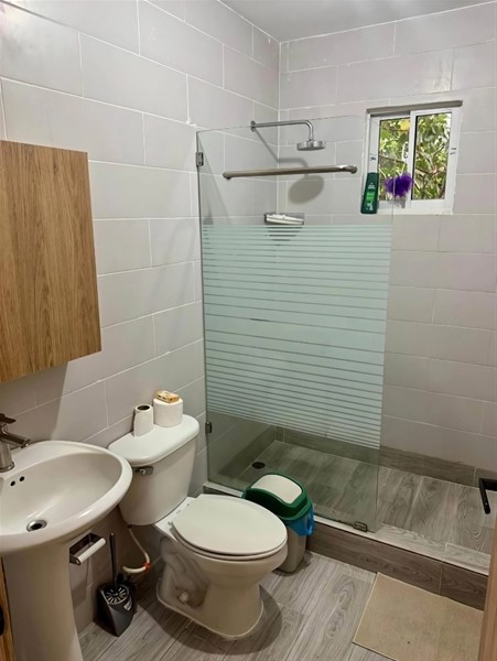 Apartamento Remodelado en Venta en Evaristo Morales en República Dominicana