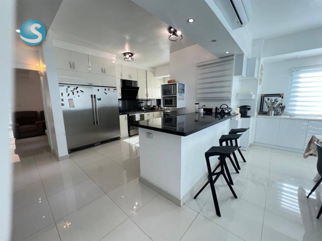 Penthouse moderno en venta en Renacimiento, piso 11 en República Dominicana