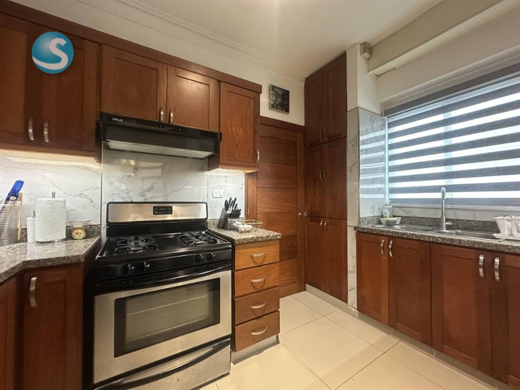 Apartamento amplio y remodelado en El Millón, segunda planta en República Dominicana
