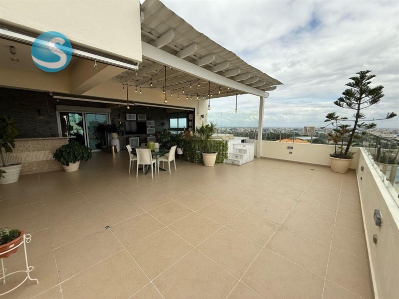 Penthouse de Lujo en Venta con Vista Panorámica en Naco en República Dominicana