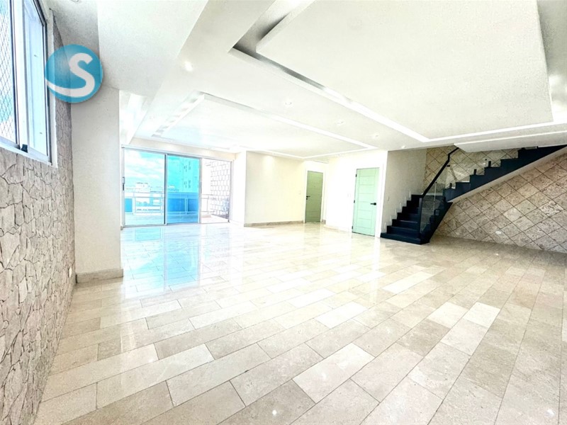 Penthouse en venta de 3 niveles en Mirador Norte en República Dominicana