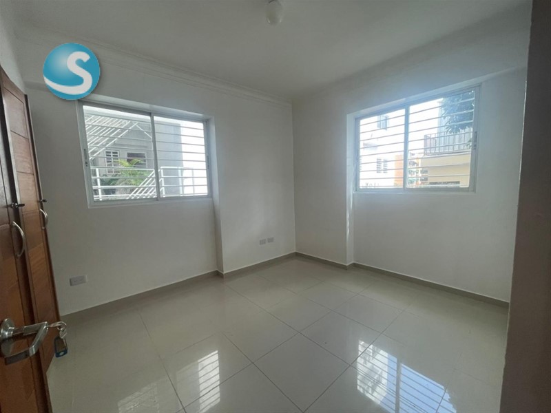 Apartamento céntrico en Los Restauradores, 150 m² con balcón en República Dominicana