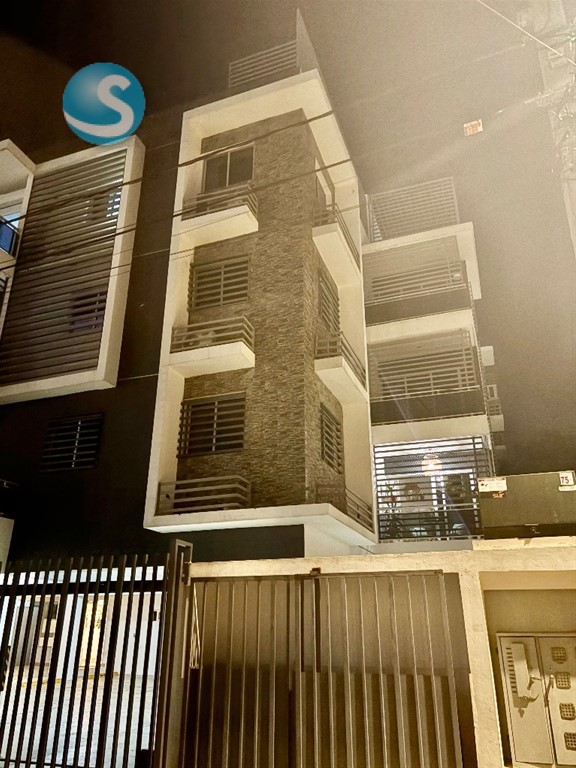 Apartamento amplio en venta en Urbanización Dominicanos Ausentes