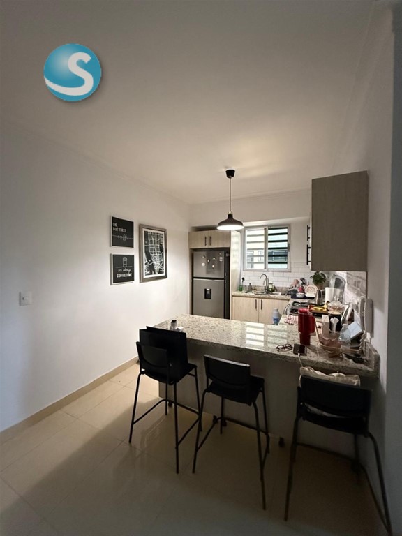 Apartamento amplio en venta en Urbanización Dominicanos Ausentes en República Dominicana
