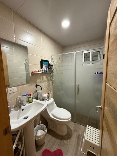 Apartamento amplio en venta en Urbanización Dominicanos Ausentes en República Dominicana