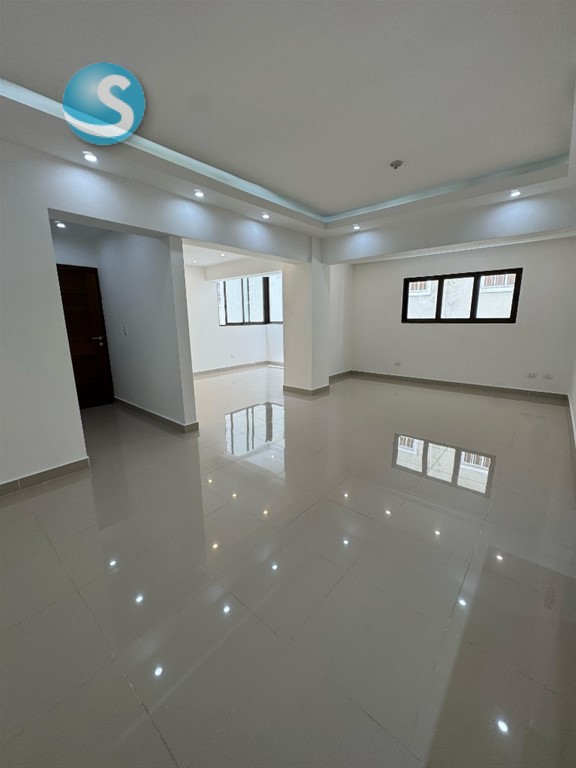 Apartamento en Evaristo Morales en Venta y Alquiler