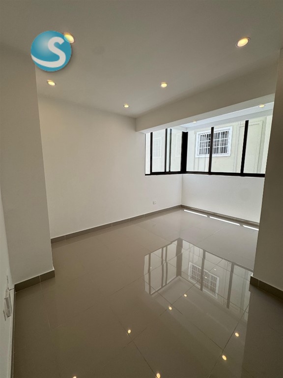 Apartamento en Evaristo Morales en Venta y Alquiler en República Dominicana