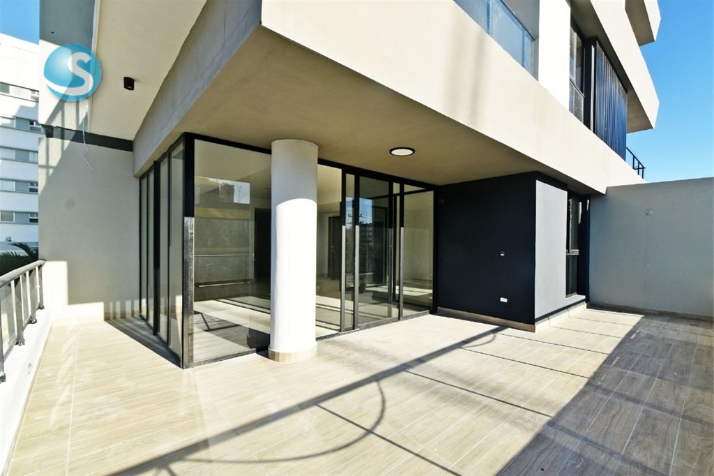 Apartamento en Venta en Exclusiva Torre de Mirador Sur