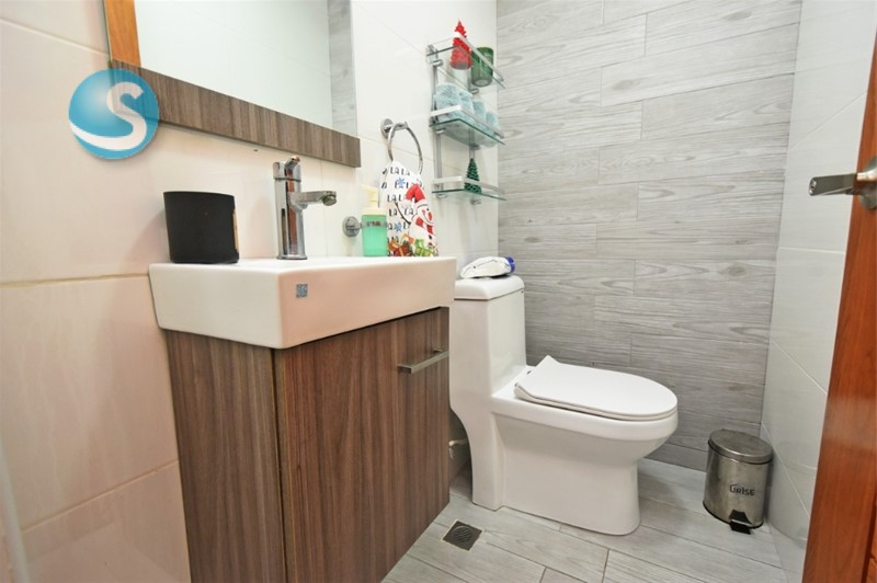 Apartamento en Venta en Renacimiento, Piso 7, 2 Estacionamientos en República Dominicana