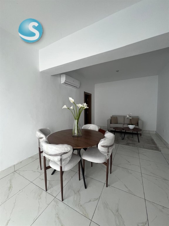 Apartamento amueblado en venta en Piantini, 65 m²