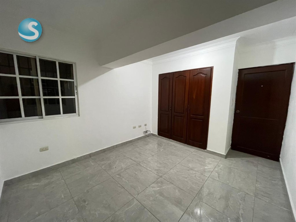 Apartamento en Venta en Arroyo Hondo, Excelente Estado en República Dominicana