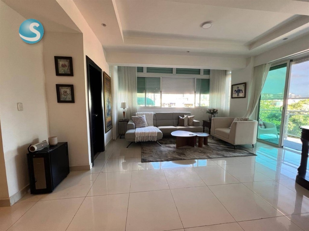 Apartamento en venta en Mirador Norte, tercer piso en República Dominicana