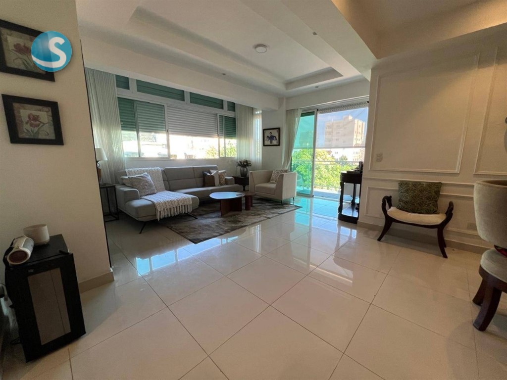 Apartamento en venta en Mirador Norte, tercer piso en República Dominicana
