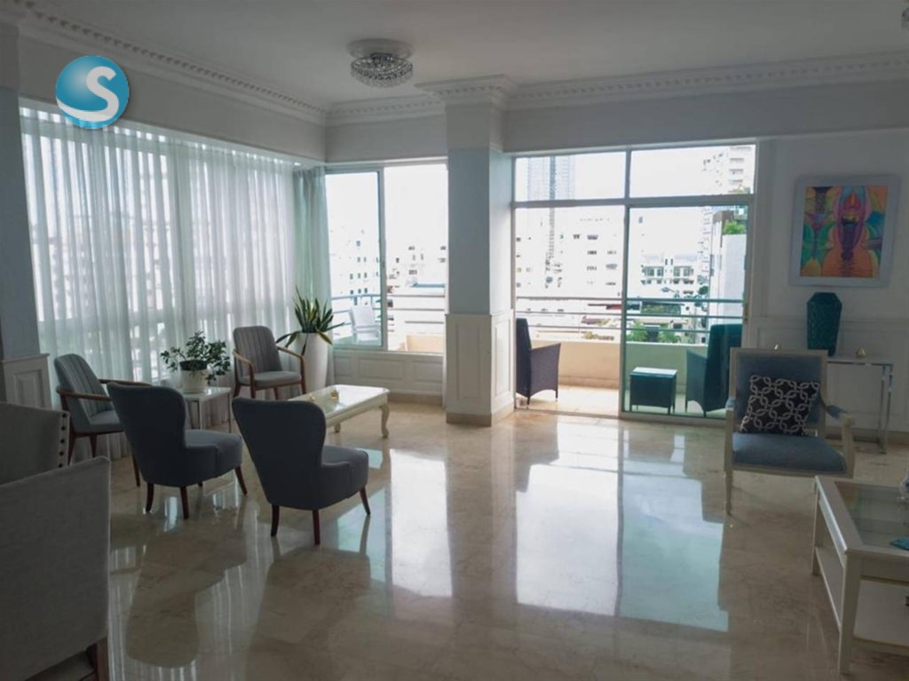 Apartamento en Urbanización Real en Venta y Alquiler