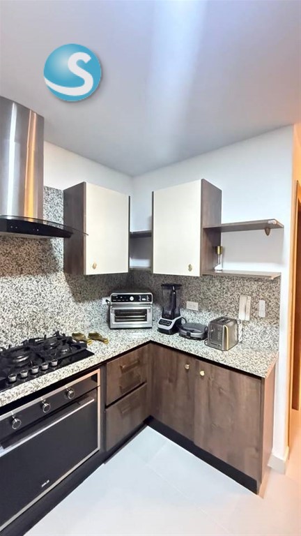 Apartamento amueblado en venta en Evaristo Morales en República Dominicana