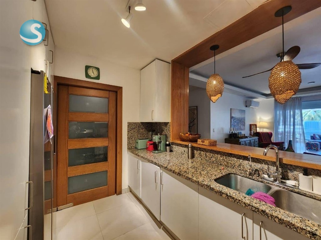Apartamento en Venta con Terraza en Evaristo Morales en República Dominicana
