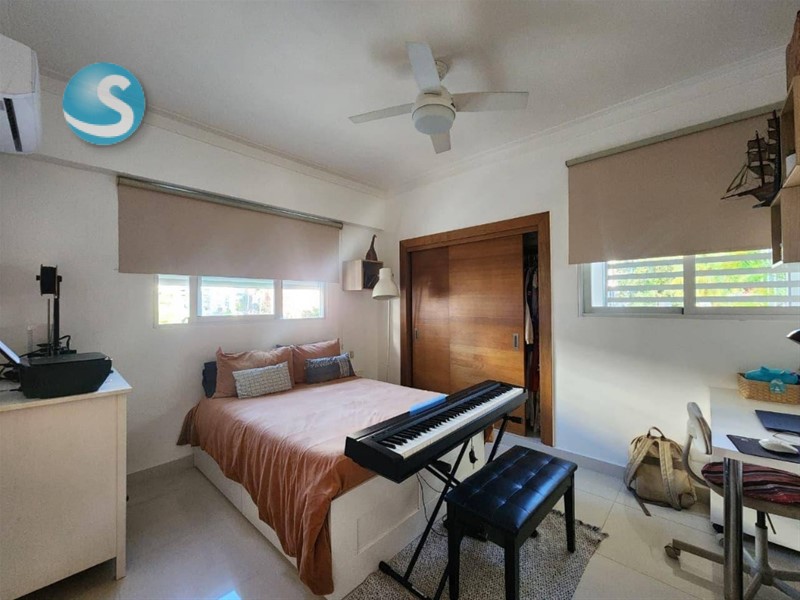 Apartamento en Venta con Terraza en Evaristo Morales en República Dominicana