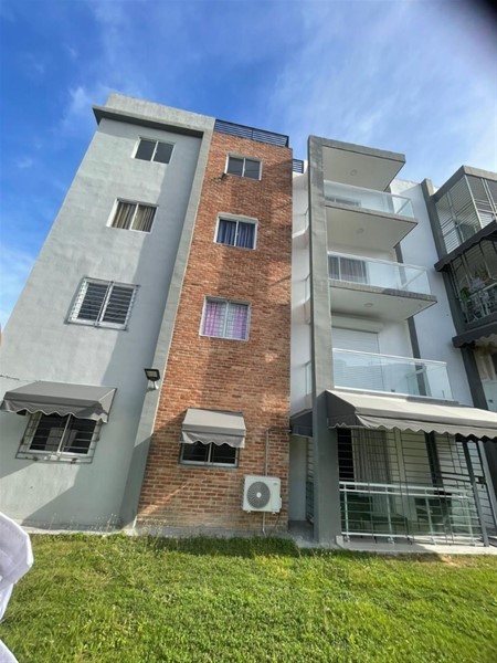 Apartamento en venta en Av. Jacobo Majluta, Santo Domingo Norte en República Dominicana