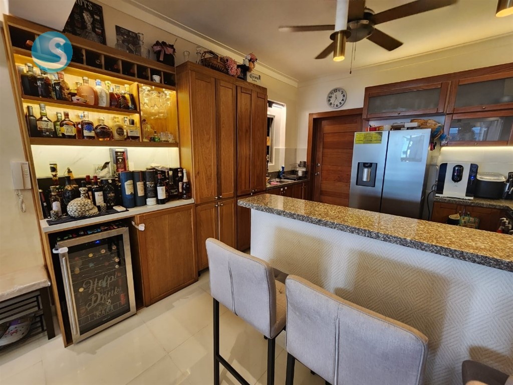 Apartamento en Venta en Evaristo Morales, 190 m² en República Dominicana
