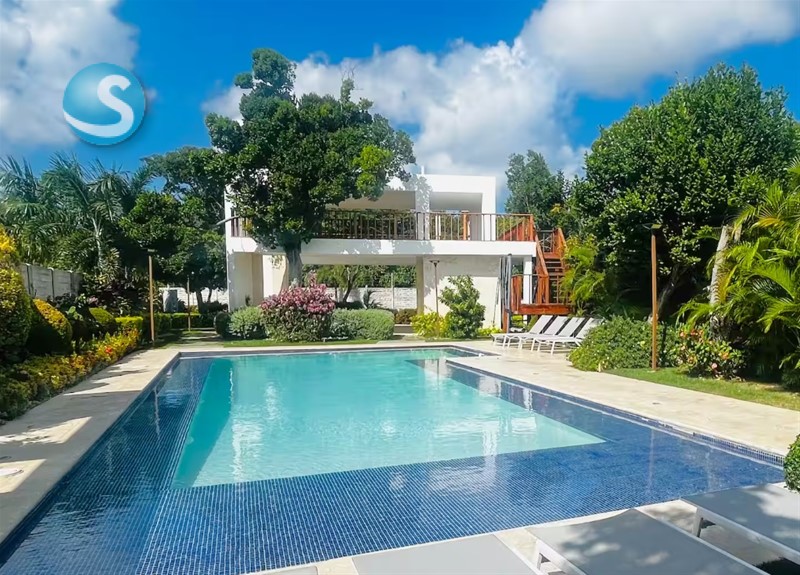 Villa de 2 Niveles en Venta y Alquiler, Punta Cana Downtown en República Dominicana